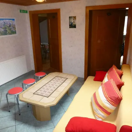 Haus Bergkranz ノイシュティフト・イム・シュトゥーバイタール